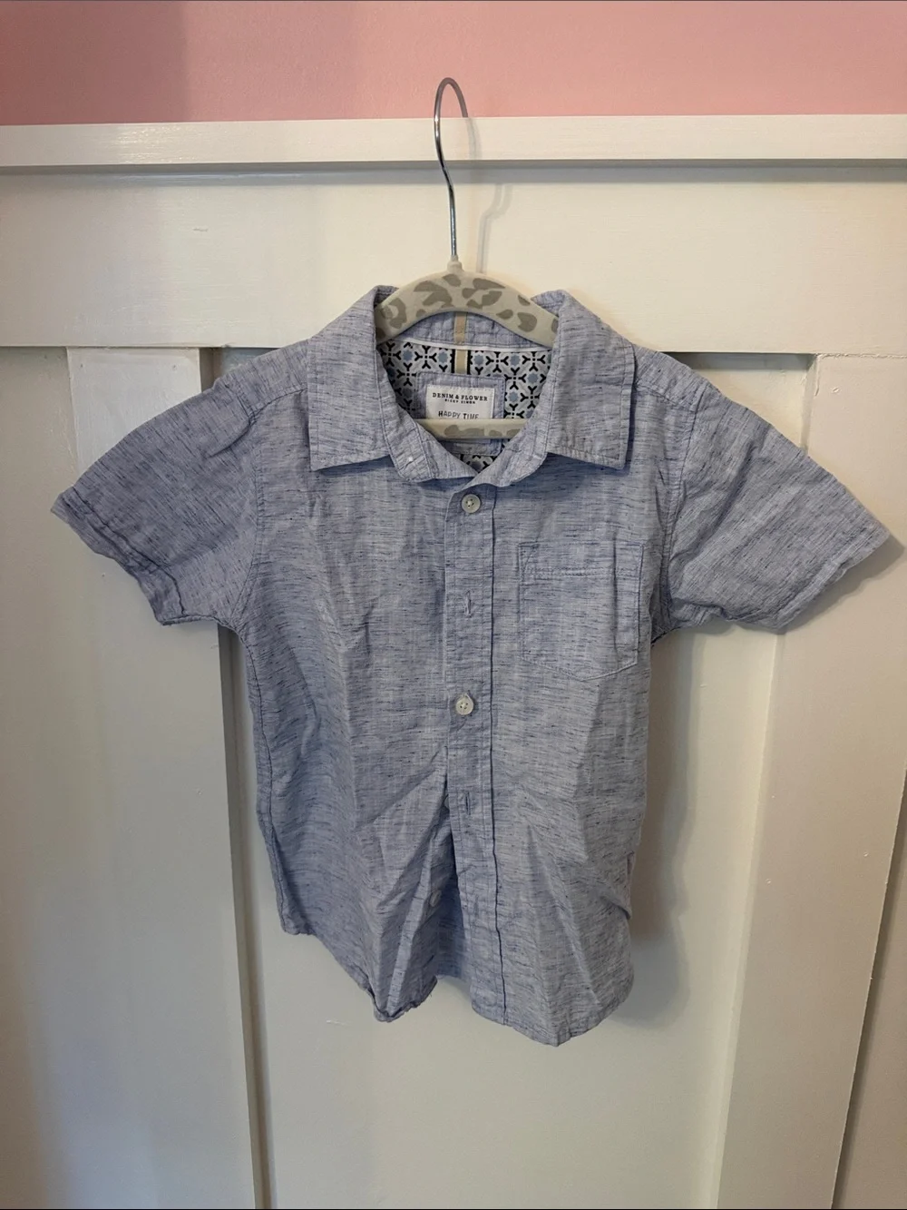 Denim & Flower Light Blue Heathered Short-Sleeve Button-Down Shirt (1)
